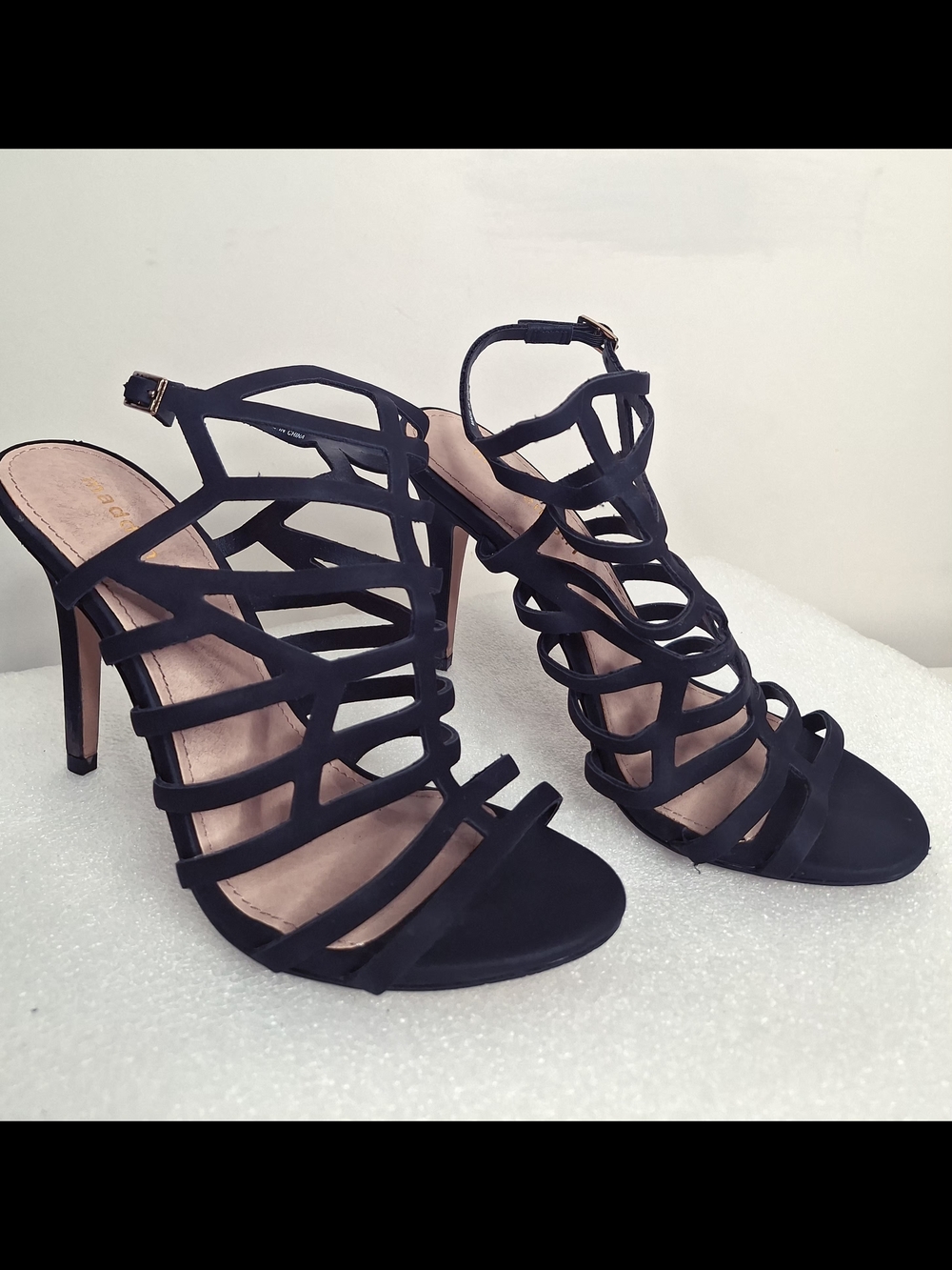 Madden Girl Black Strappy Cage High Heels Size 8M Good Condition